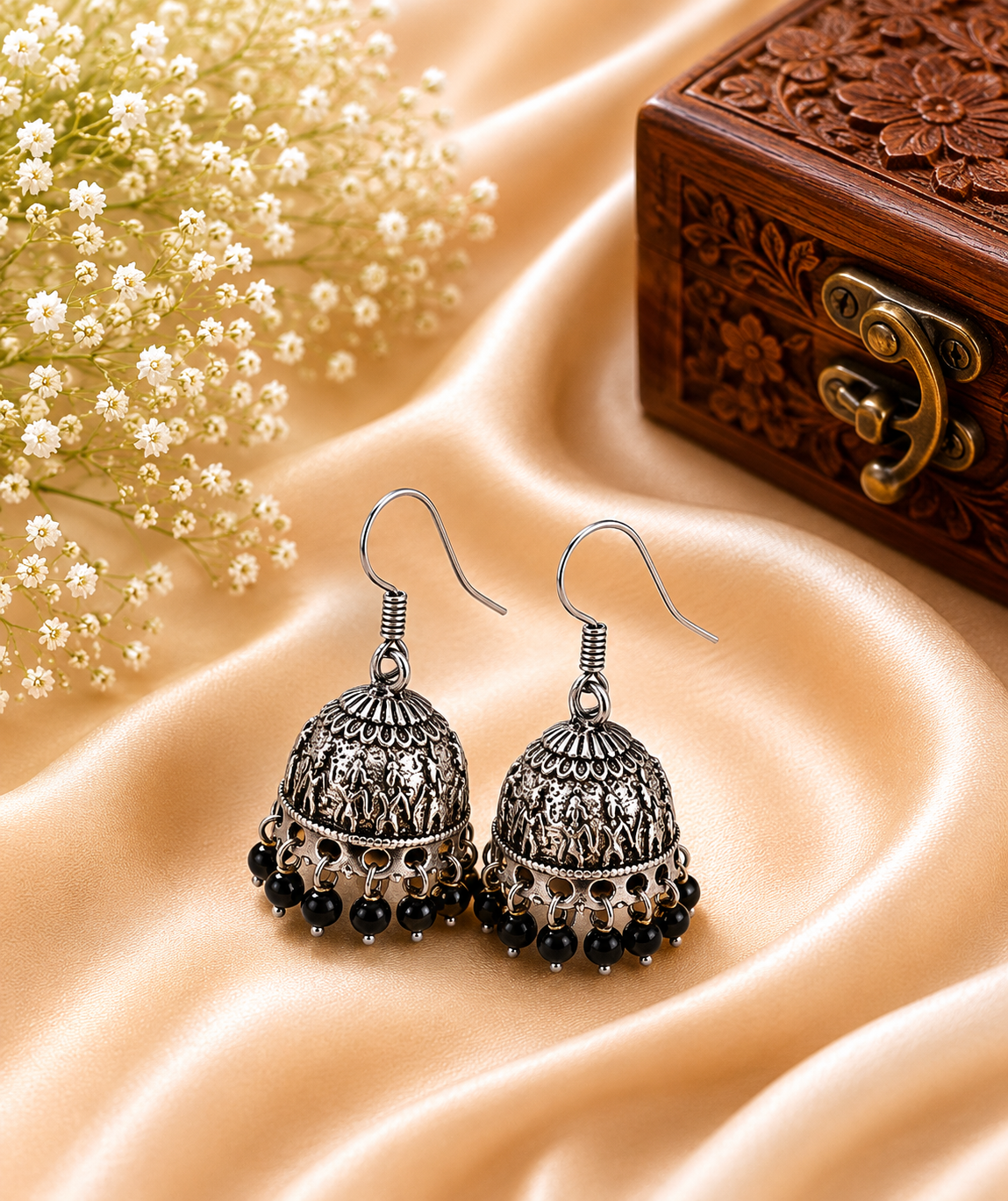 Kaali Noor Jhumkas